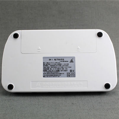 बैटरी संचालित इलेक्ट्रॉनिक एक्यूपंक्चर उपचार उपकरण एक्यूपंक्चर चिकित्सा और मांसपेशियों के विश्राम उपचार के लिए सफेद उपकरण